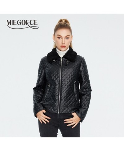 2023 New Spring Autumn Simple Solid Color Short Coat Fur Collar Women's Quilted Jacket Streetwear Casual Parka C23665 $100.05...