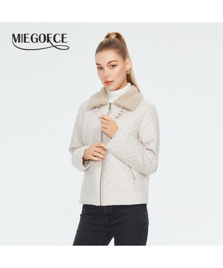 2023 New Spring Autumn Simple Solid Color Short Coat Fur Collar Women's Quilted Jacket Streetwear Casual Parka C23665 $100.05...