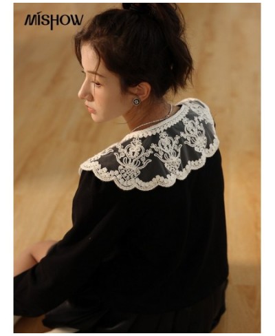 French Blouses for Women Fashion 2022 Autumn Retro Lace Doll Collar Single-breasted Shirts Female Short Tops MXB37X0365 $65.4...